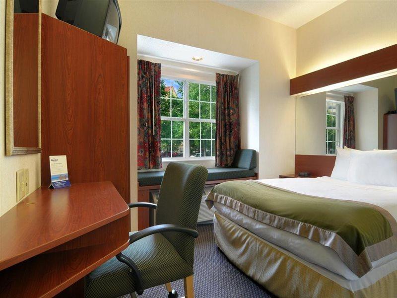 Microtel Inn & Suites By Wyndham Perimeter Center ساندي سبرينغز المظهر الخارجي الصورة