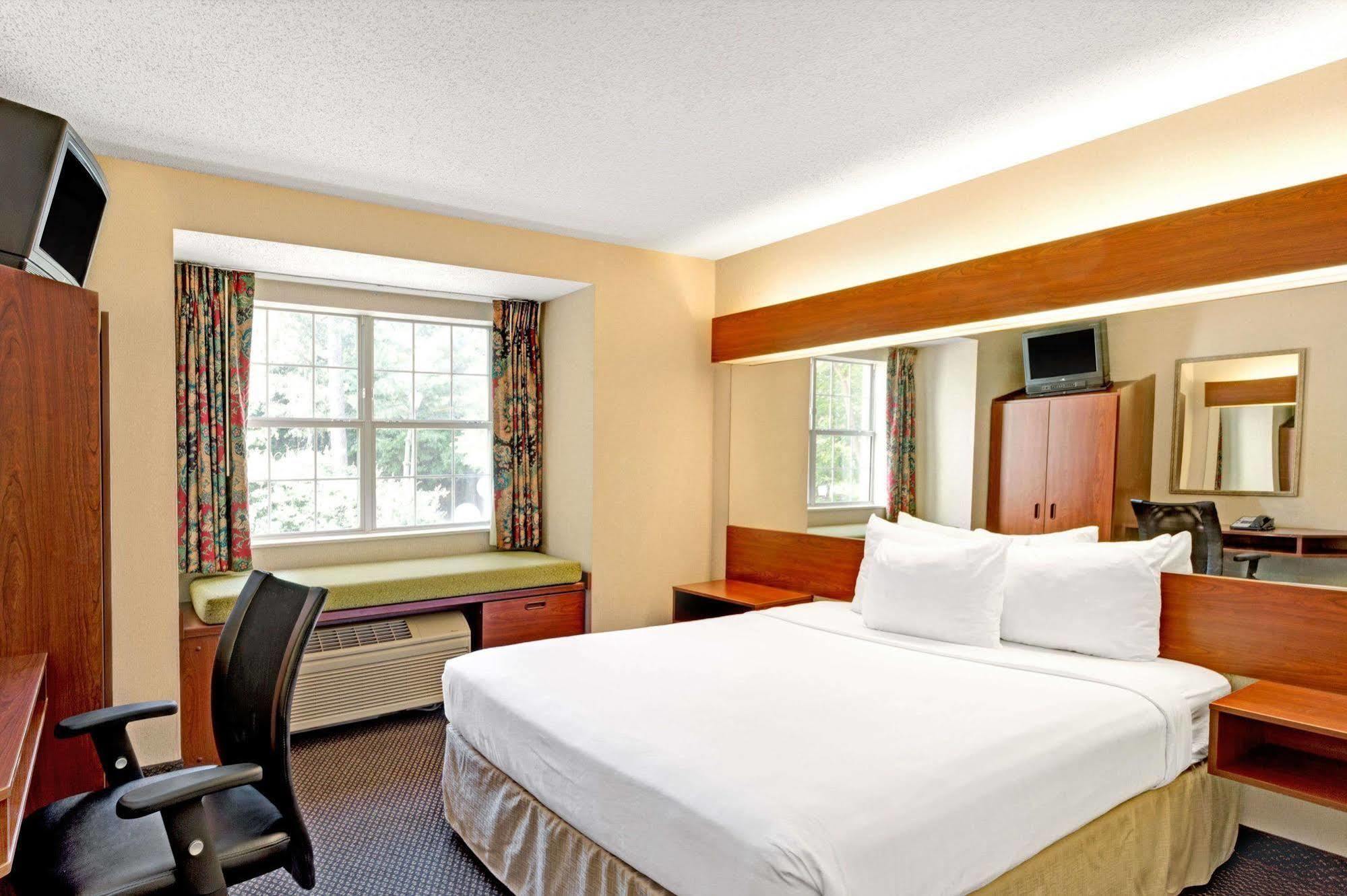 Microtel Inn & Suites By Wyndham Perimeter Center ساندي سبرينغز المظهر الخارجي الصورة